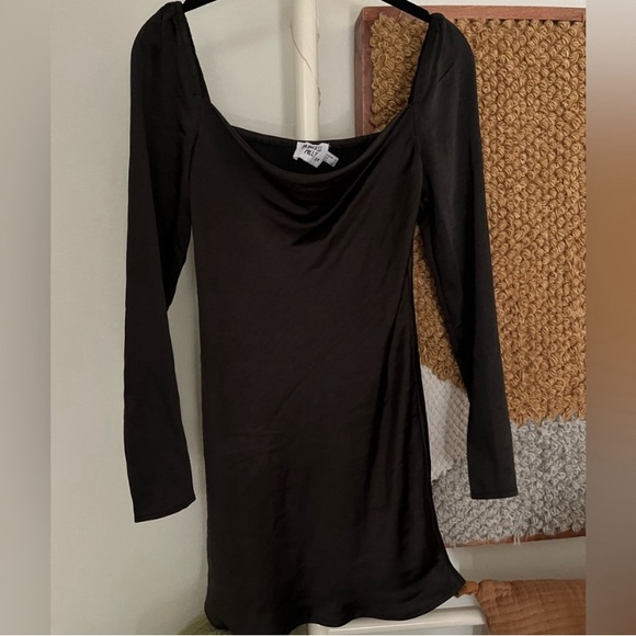 Star power black satin Size 0 - Picture 4 of 4